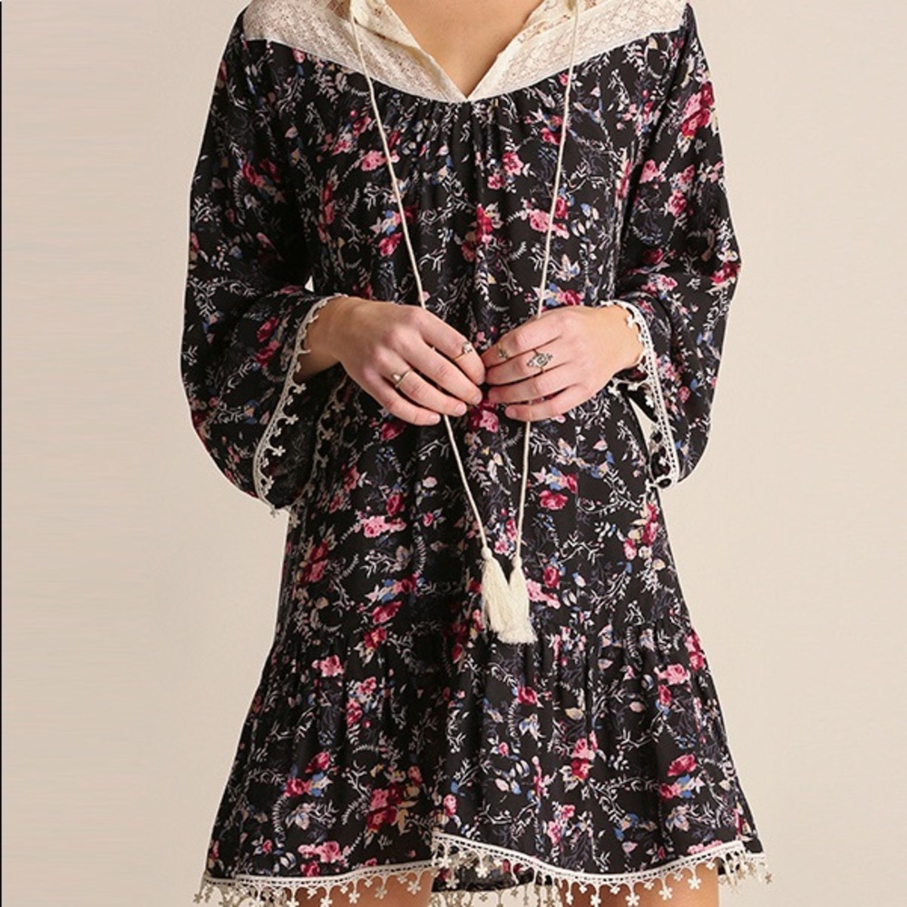 Umgee floral v neck dress.